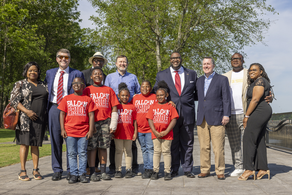 City of Tuscaloosa Holds Ribbon Cutting for Western Riverwalk