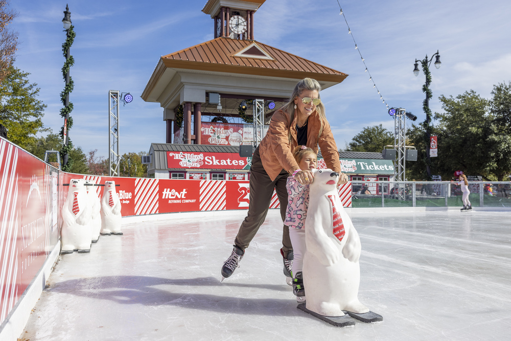 Holidays on the Plaza returns to Government Plaza This Week