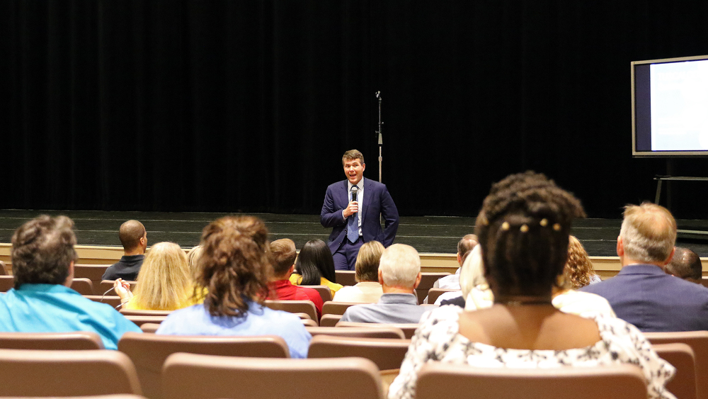 Mayor Walt Maddox Speaks at Summer Learning Symposium