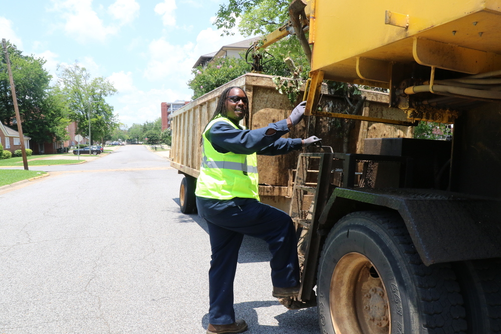 Garbage, Trash & Recycling Collection Routes to Remain on 6 a.m. to 4 p.m. Schedule Year-Round
